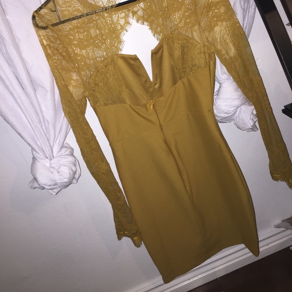 Yellow long sleeve lace dress - Picture 2 of 4